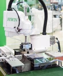 hiwin關節(jié)式機器手臂